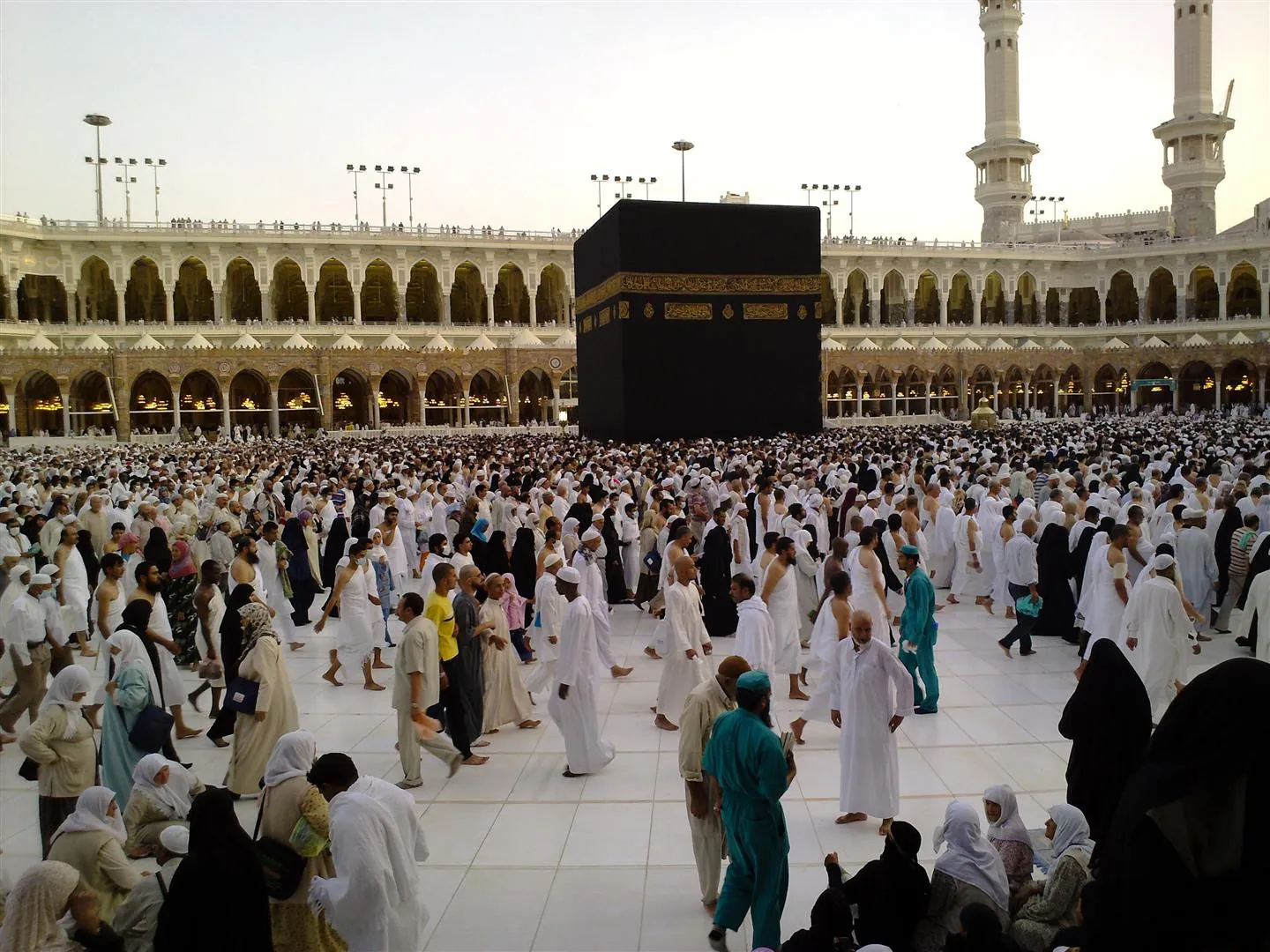 خطوات العمرة بالترتيب — دليل المبتدئين